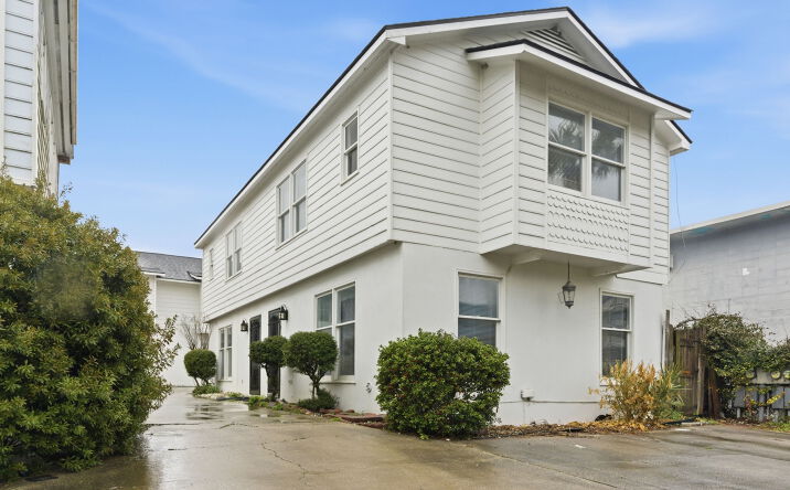 Pictures of Multifamily property located at 2309 WITHERS DR, MYRTLE BEACH, SC 29577 for sales - image #1