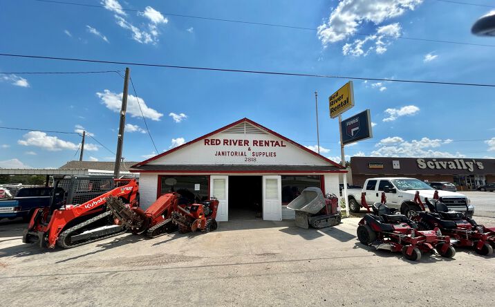 Pictures of Self Storage, Mixed Use, Business for Sale property located at 2818 U.S. 82, Gainesville, TX 76240 for sales - image #1