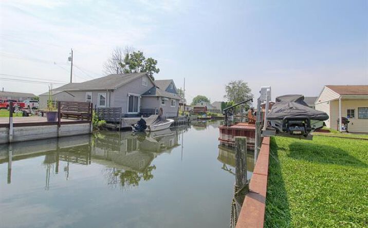 Pictures of Retail, Land property located at 37924 Maplehill Street, Harrison Twp, MI 48045 for sales - image #1