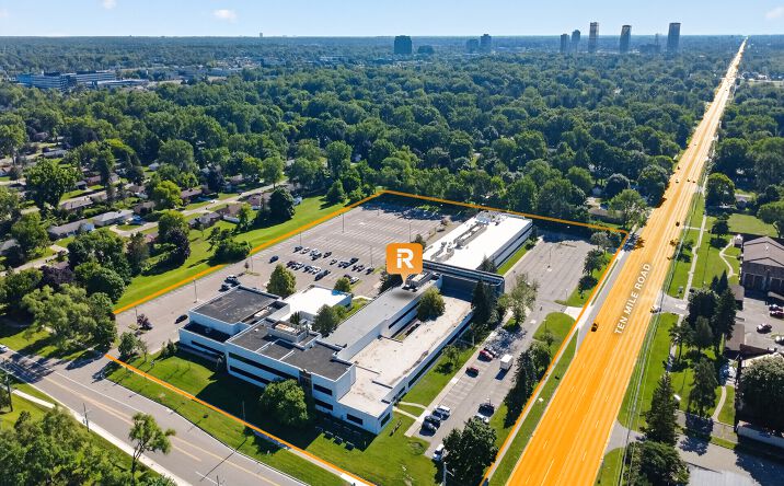 Pictures of Office property located at 23800 W 10 Mile Road, Southfield, MI 48033 for sales - image #1