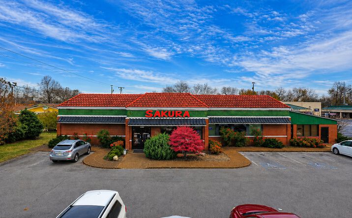 Pictures of Retail property located at 3451 Lebanon Pike, Nashville, TN 37076 for sales - image #1