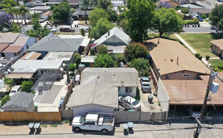 Pictures of Multifamily property located at 926-28 E 2nd Avenue, Escondido, CA 92025 for sales - image #1