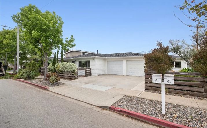 Pictures of Multifamily property located at 782 W 18th Street, Costa Mesa, CA 92627 for sales - image #1