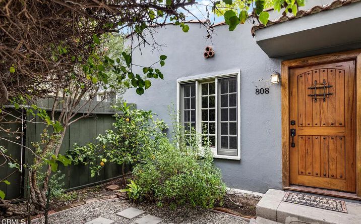 Pictures of Multifamily property located at 808-810 N Vendome Street, Silver Lake, CA 90026 for sales - image #1