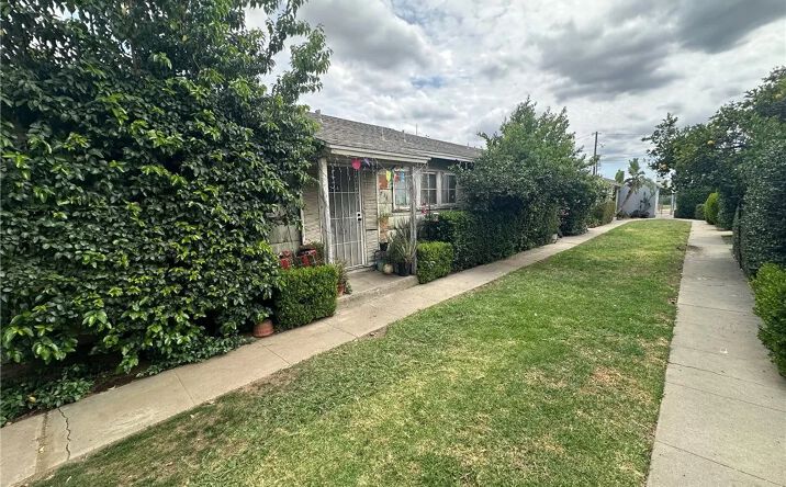 Pictures of Multifamily property located at 1714 2nd, San Fernando, CA 91340 for sales - image #1