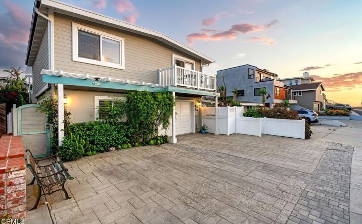 Pictures of Multifamily property located at 1308 Devon Lane, Ventura, CA 93001 for sales - image #1