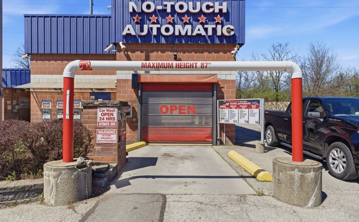 Pictures of Retail, Business for Sale property located at 8219 Broadway Avenue, Cleveland, OH 44105 for sales - image #1