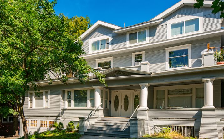 Pictures of Multifamily property located at 720 S JEFFERSON ST, SPOKANE, WA 99204-3116, 1733 West Tenth Avenue, Spokane, WA 99204 for sales - image #1