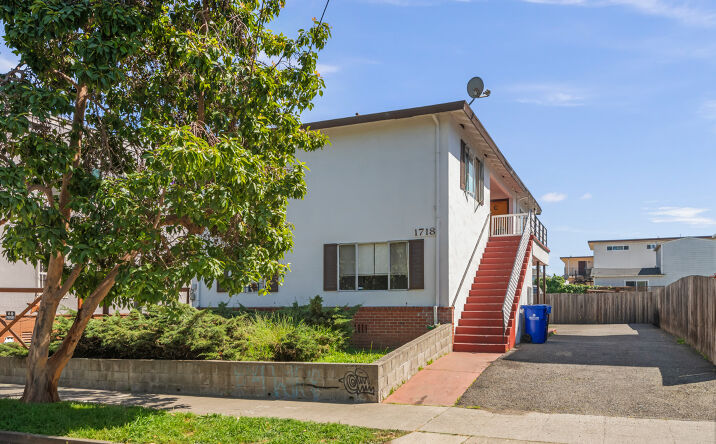 Pictures of Multifamily property located at 1718 6th Ave, Oakland, CA 94606 for sales - image #1