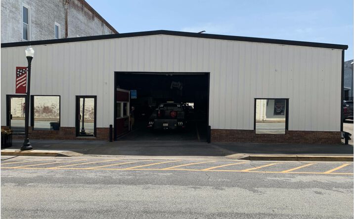 Pictures of Retail, Industrial, Mixed Use property located at 19 S MCINTOSH ST, ELBERTON, GA 30635-2465 for sales - image #1