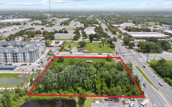 Pictures of Land property located at SW Corner of Ronald Reagan Blvd and Dog Track Rd, Longwood, FL 32701-2012 for sales - image #1