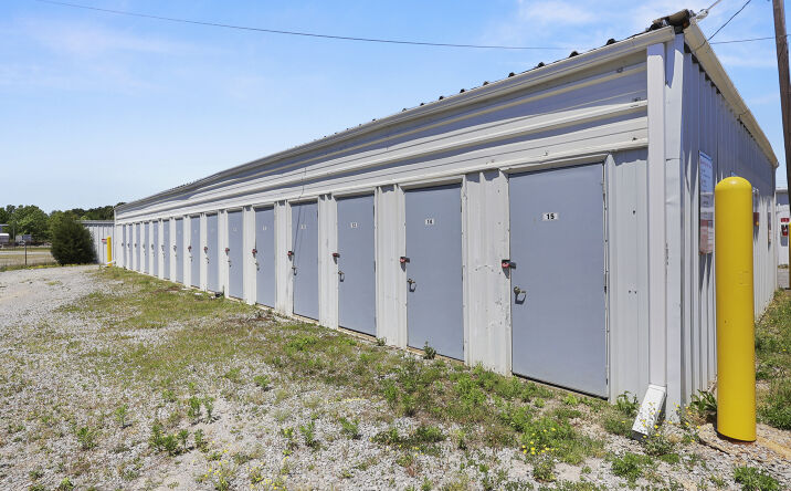 Pictures of Self Storage property located at 415 WHITTINGTON DR, MADISONVILLE, KY 42431 for sales - image #1