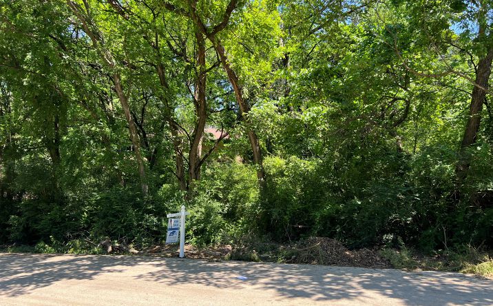 Pictures of Land property located at 5120 Moneta Lane, Dallas, TX 75236 for sales - image #1