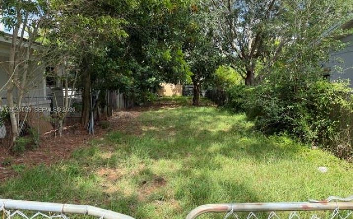 Pictures of Land property located at 0000 NE 11 AVENUE, Davie, FL 33328 for sales - image #1
