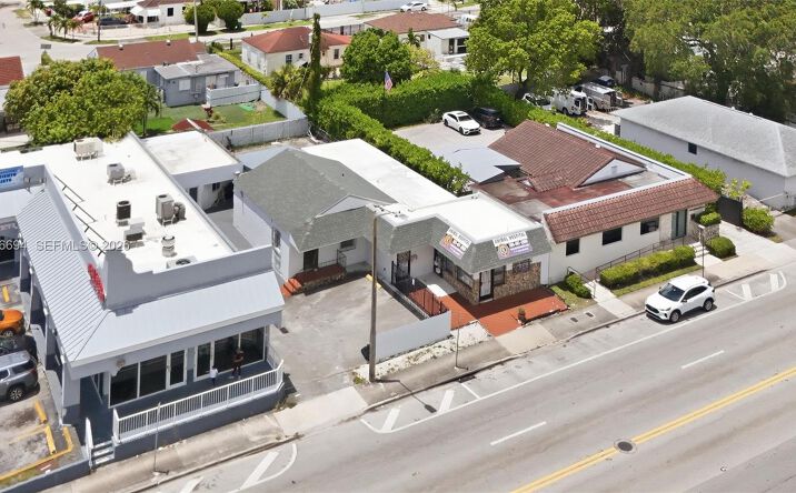 Pictures of Mixed Use property located at 3240 NW 7th St, Miami, FL 33125 for sales - image #1