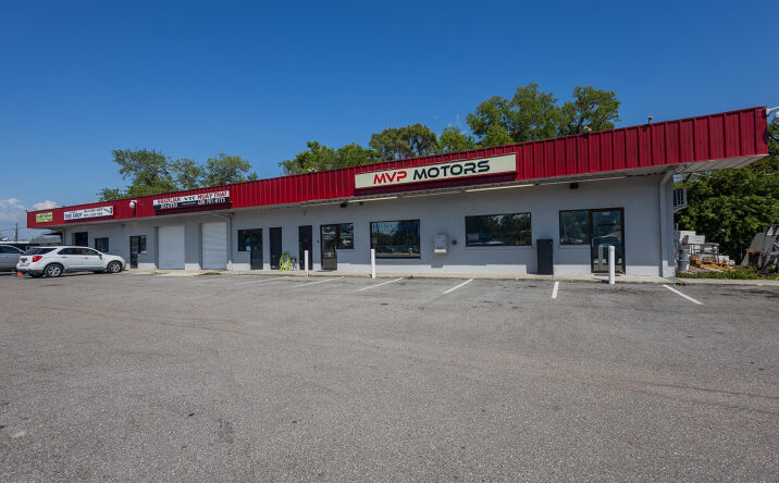 Pictures of Retail property located at 1900 N Washington Blvd, Sarasota, FL 34234 for sales - image #1