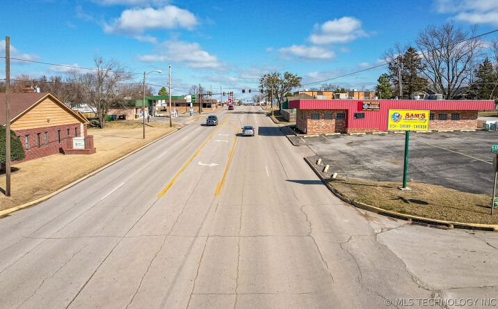 Pictures of Business for Sale, Office, Retail property located at 620 Mississippi Street S, Ada, OK 74820 for sales - image #1