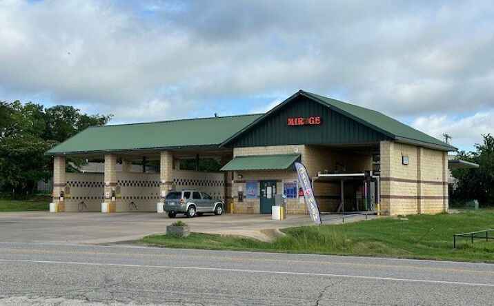 Pictures of Retail property located at 512 Highway 70 Highway E, Kingston, OK 73439 for sales - image #1