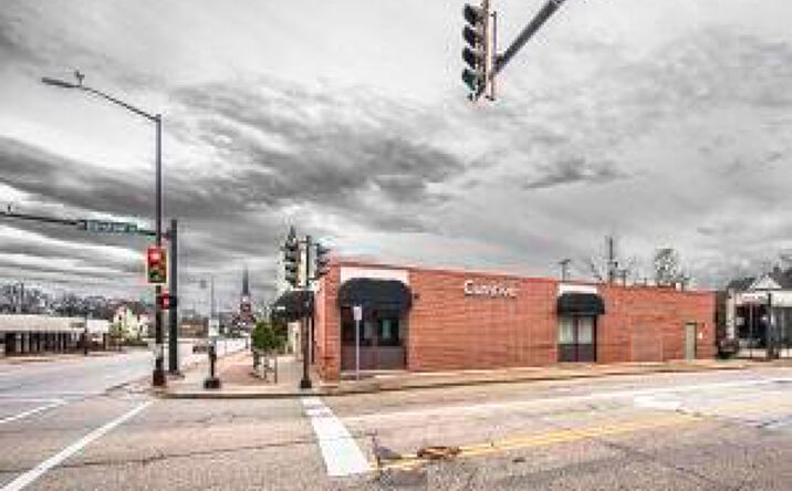 Pictures of Retail, Office, Senior Living property located at 149 Wisconsin Ave, Waukesha, WI 53186-4924 for sales - image #1