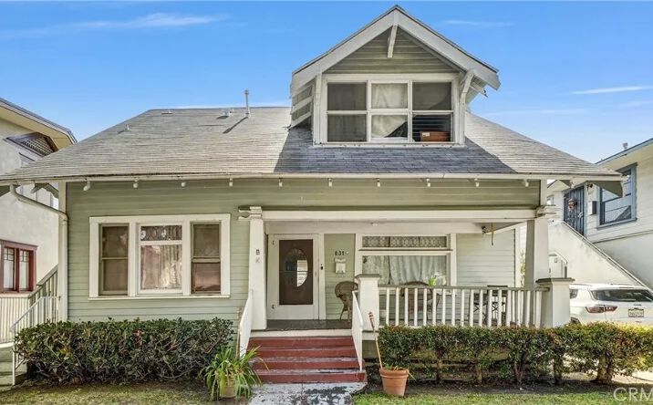 Pictures of Multifamily property located at 831 French Street, Santa Ana, CA 92701 for sales - image #1