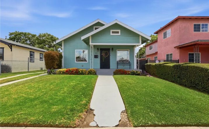 Pictures of Multifamily property located at 118 W 84th, Los Angeles, CA 90003 for sales - image #1