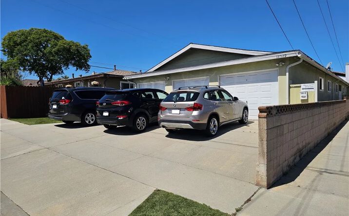 Pictures of Multifamily property located at 18527 Grevillea, Redondo Beach, CA 90278 for sales - image #1