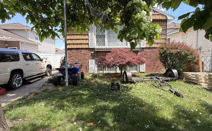 Pictures of Multifamily property located at 31 Oliver Place, Staten Island, NY 10314 for sales - image #1