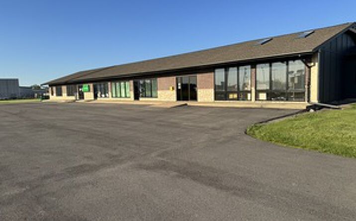 Pictures of Retail, Office, Industrial property located at 410 E Stevenson Rd, Ottawa, IL 61350 for sales - image #1