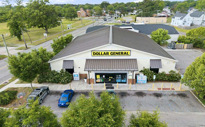Pictures of Retail property located at 2210 Portsmouth Blvd, Portsmouth, VA 23704 for sales - image #1