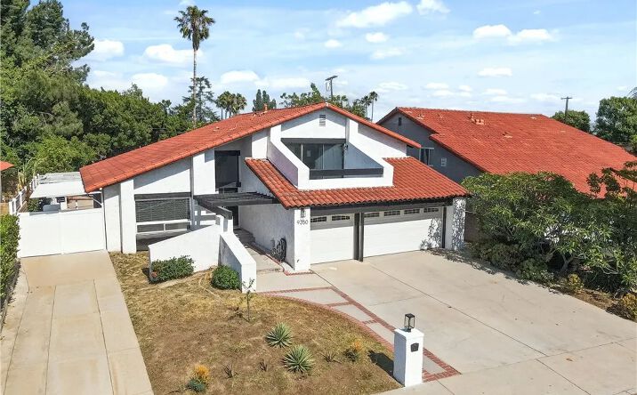 Pictures of Multifamily property located at 9350 Tampa, Northridge, CA 91324 for sales - image #1