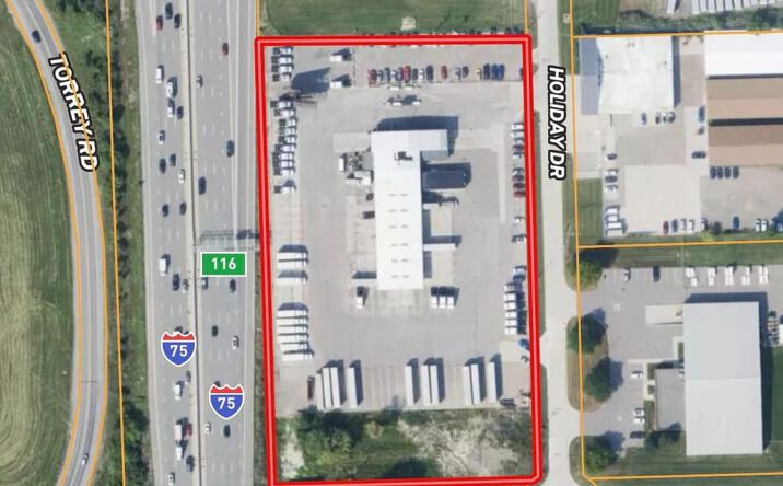 Pictures of Retail, Industrial property located at 4268 Holiday Drive, Flint, MI 48507 for sales - image #1