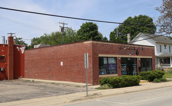 Pictures of Mixed Use property located at 525 North Saginaw Street, Lapeer, MI 48446 for sales - image #1