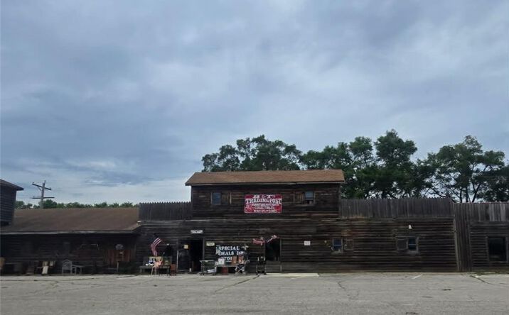 Pictures of Retail property located at 201 Roseport Road, Elwood, KS 66024 for sales - image #1