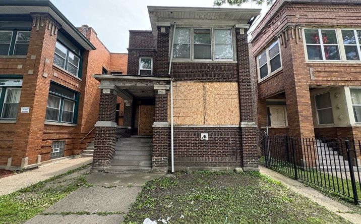 Pictures of Multifamily property located at 4821 W Washington Boulevard, Chicago, IL 60644 for sales - image #1
