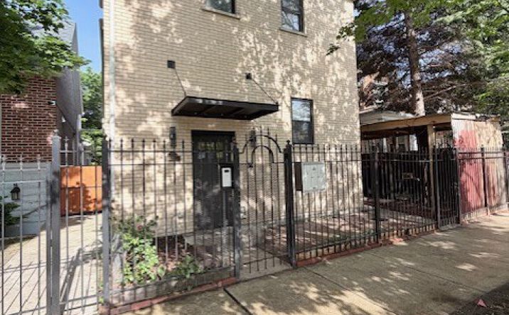 Pictures of Multifamily property located at 1427 N Lawndale Avenue, Chicago, IL 60651 for sales - image #1