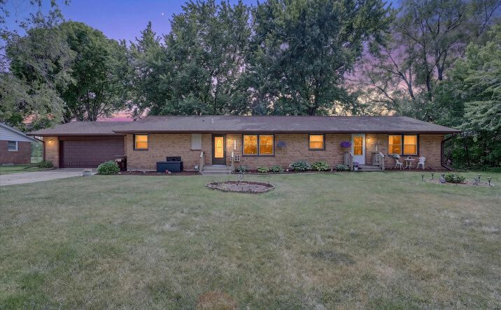 2140 Davis Drive, Belvidere