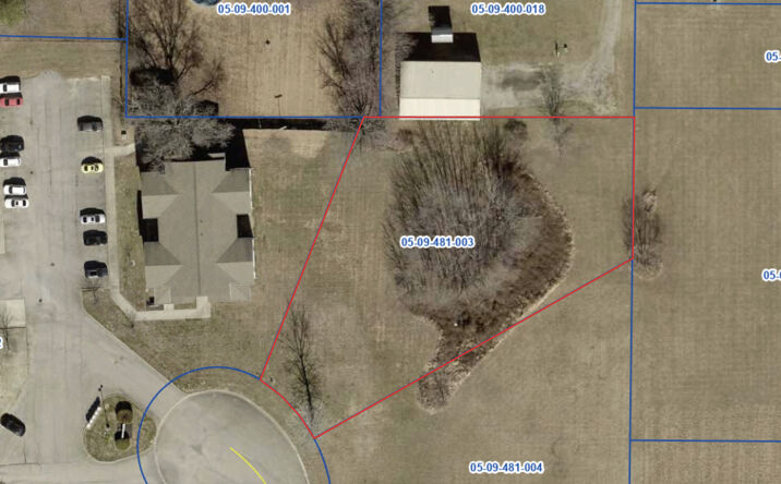 Pictures of Land, Multifamily, Retail property located at 710 Eagle Pass Drive, Carterville, IL 62918 for sales - image #1