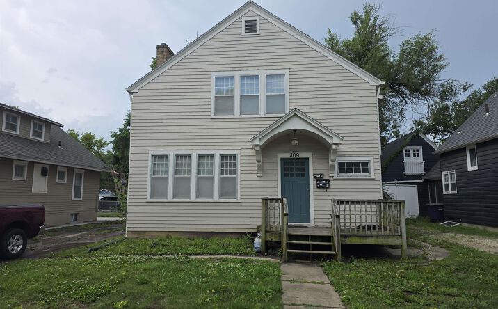 Pictures of Multifamily property located at 809 Bertrand Street, Manhattan, KS 66502 for sales - image #1