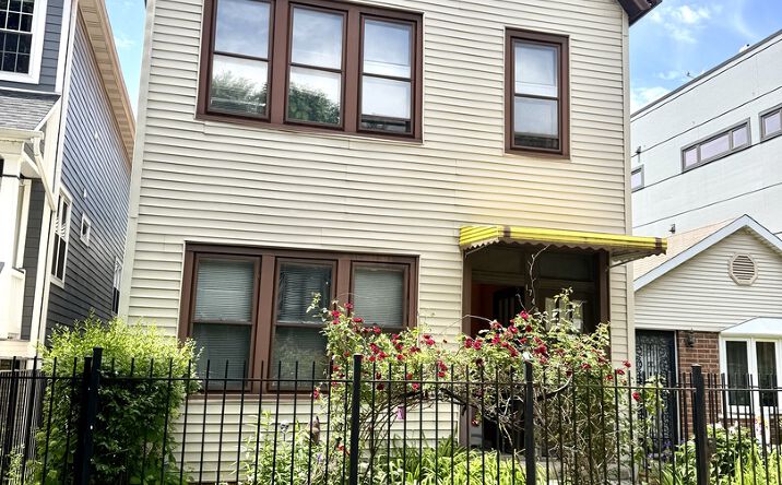 Pictures of Multifamily property located at 1748 N Artesian Avenue, Chicago, IL 60647 for sales - image #1