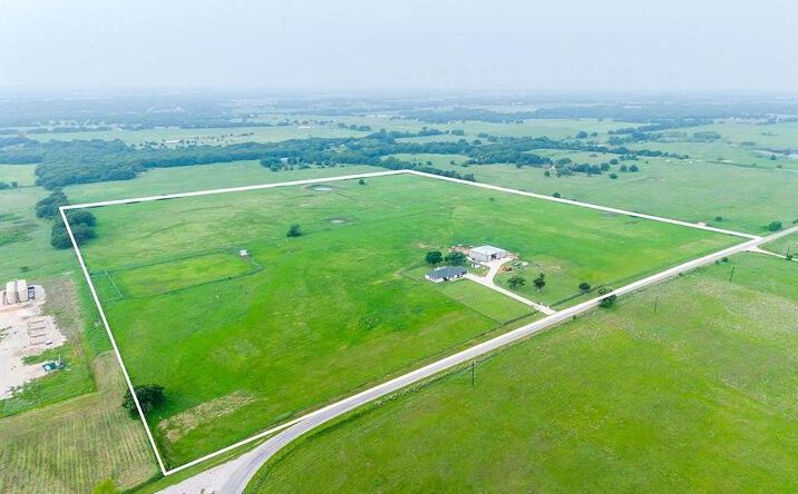Pictures of Land property located at 3914 Alamo Rd, Bowie, TX 76230 for sales - image #1
