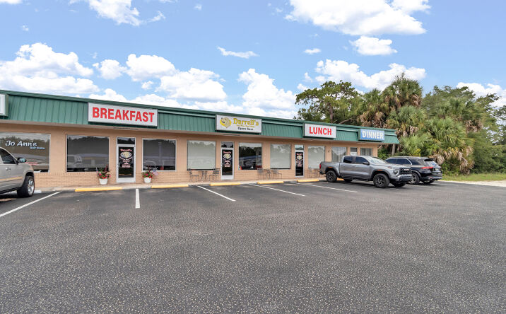 Pictures of Retail, Business for Sale property located at 963 North Suncoast Boulevard, Crystal River, FL 34429 for sales - image #1
