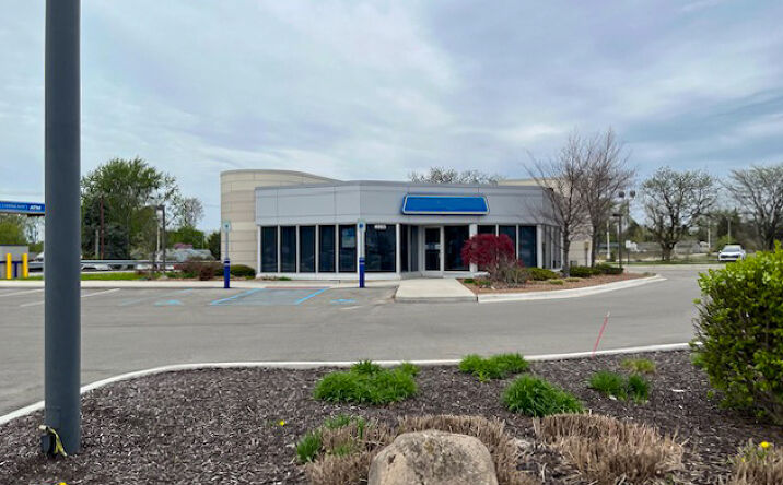 Pictures of Retail property located at 4065 Plainfield Avenue Northeast, Grand Rapids, MI 49525 for sales - image #1