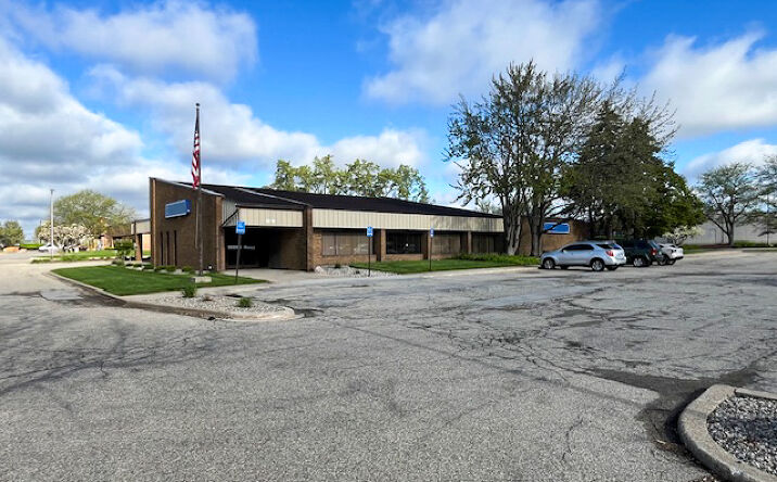 Pictures of Retail property located at 3215 28th Street Southeast, Kentwood, MI 49512 for sales - image #1