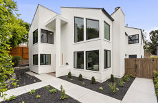 33233604
