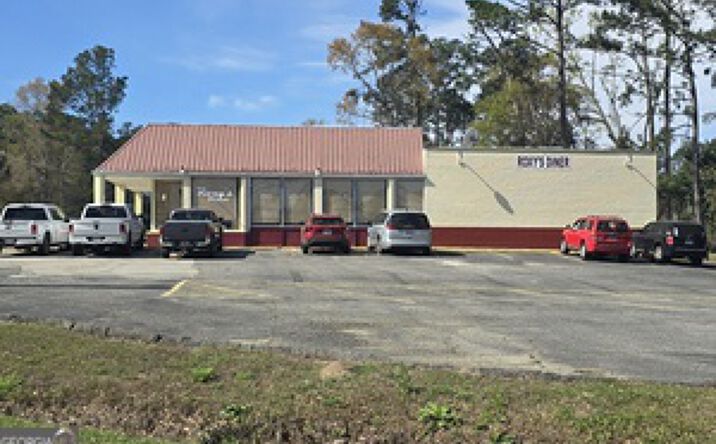 Pictures of Hospitality property located at 448 S State Street, Lyons, GA 30436 for sales - image #1