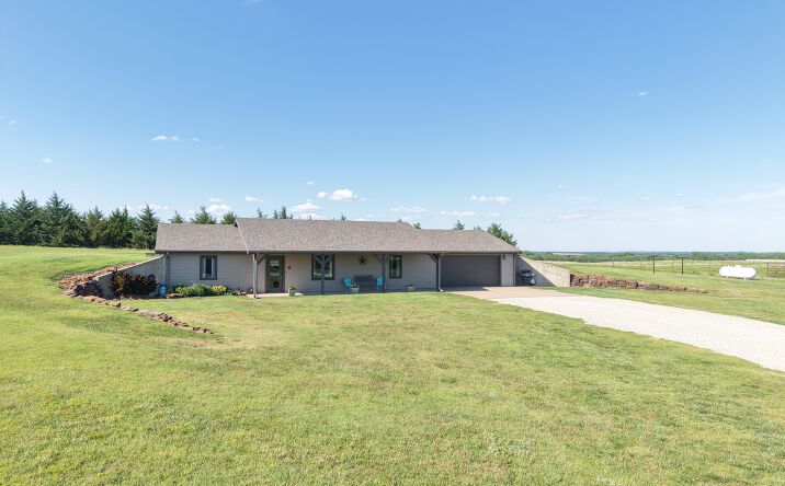 Pictures of Land property located at 522 North 150th Road, Bennington, KS 67422 for sales - image #1