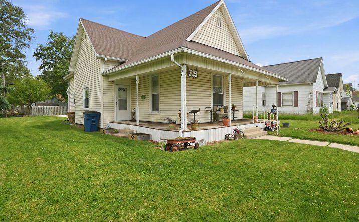 Pictures of Multifamily property located at 715 E 30th St, Marion, IN 46953 for sales - image #1