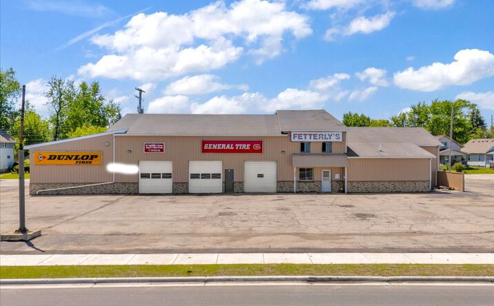 Pictures of Retail property located at 2026 LAPEER AVE, PORT HURON, MI 48060-4156 for sales - image #1