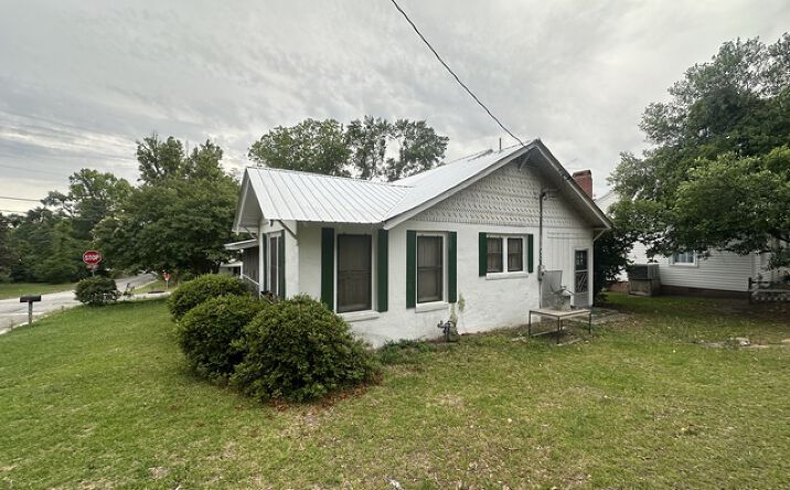 Pictures of Mixed Use property located at 204 South Hull Street, Sylvania, GA 30467 for sales - image #1