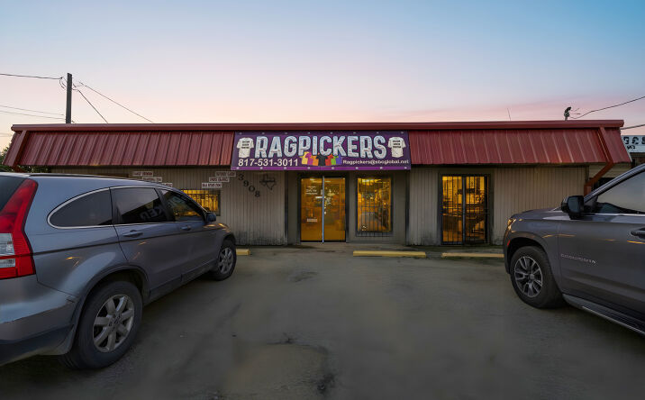 Pictures of Retail, Office, Industrial property located at 3908 Mansfield Highway, Forest Hill, TX 76119 for sales - image #1